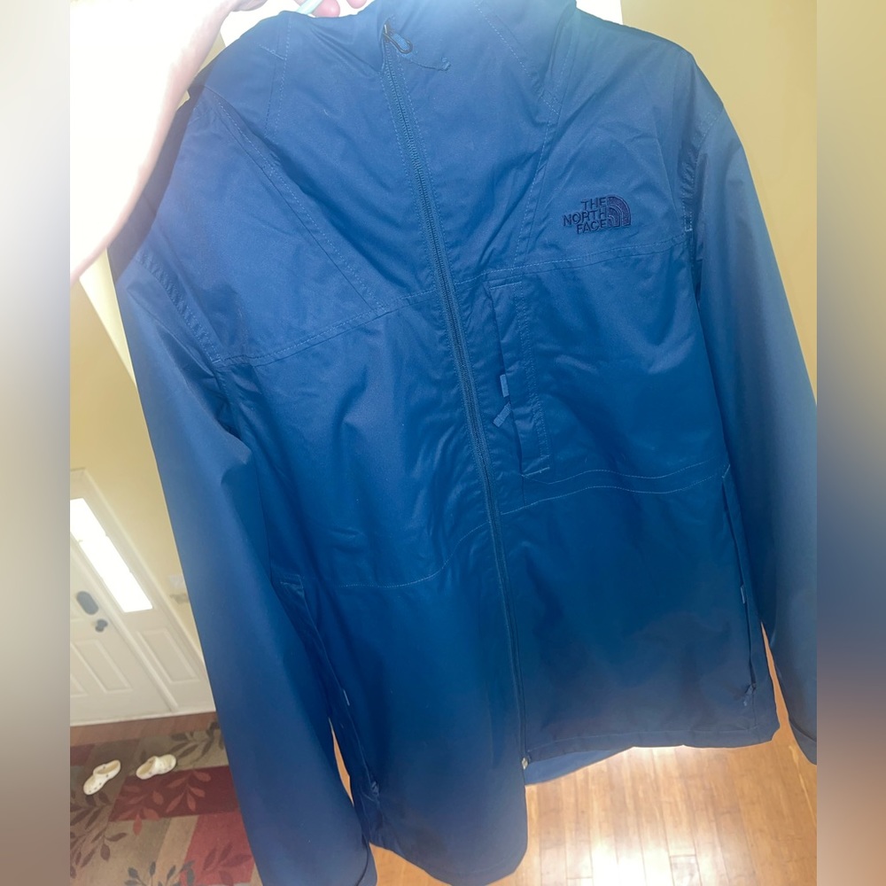 North face windbreaker/jacket. BRAND NEW. no tags